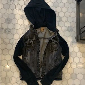 American Eagle jean jacket sweatshirt combo